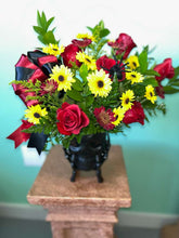 Skull vase - Designers Choice Flowers